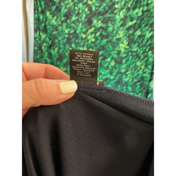 🌙 Ann Taylor Long Sleeve V-Neck Tee –Navy –Cotton Modal –Ruffle Front – Size L - Picture 5 of 5